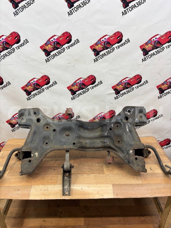 передняя балка (подрамник) Skoda Fabia 