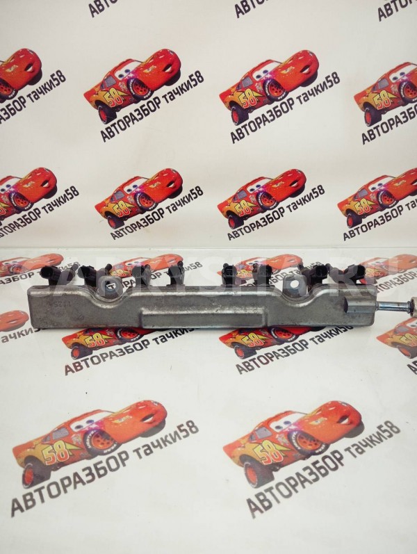 Рейка рампа топливная с форсунками Nissan Juke 