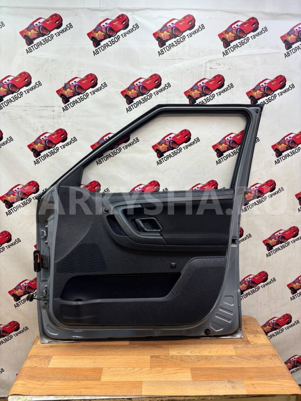 дверь передняя правая Skoda Fabia 