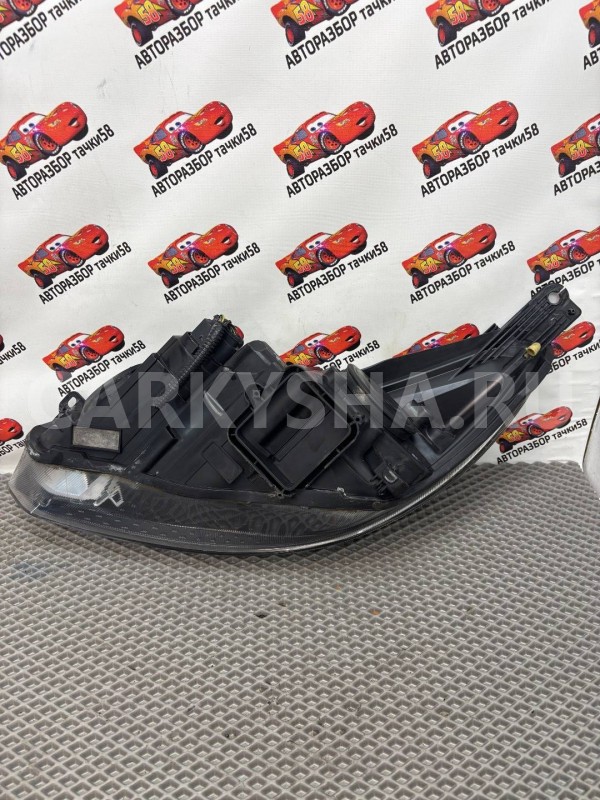 фара правая Ford Focus 