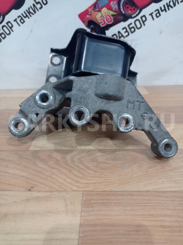 подушка крепления двигателя правая Nissan Juke 