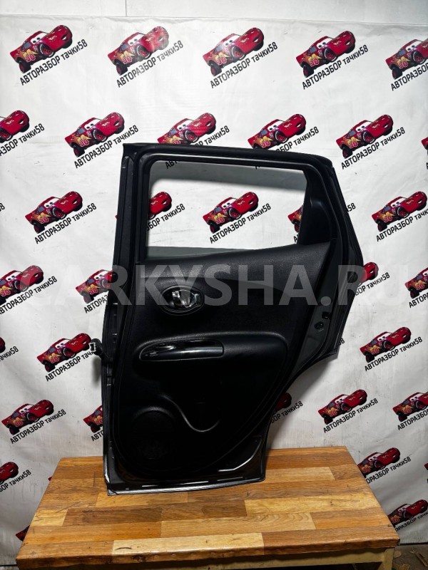 дверь задняя правая Nissan Juke 