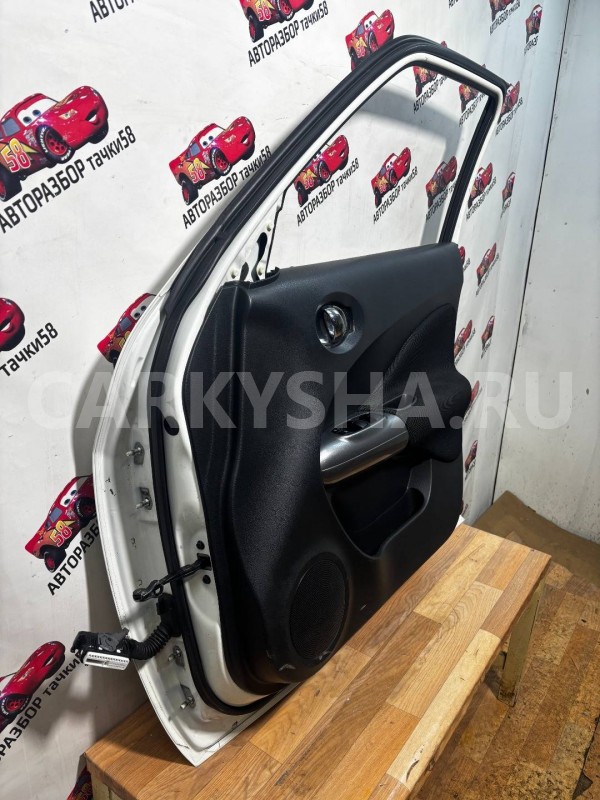 дверь передняя правая Nissan Juke 