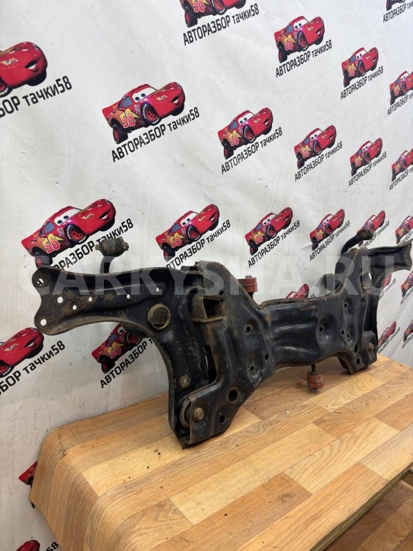 передняя балка (подрамник) Skoda Fabia 